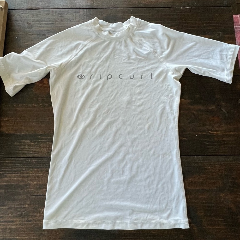Rip Curl UV protection rash guard short sleeve swim